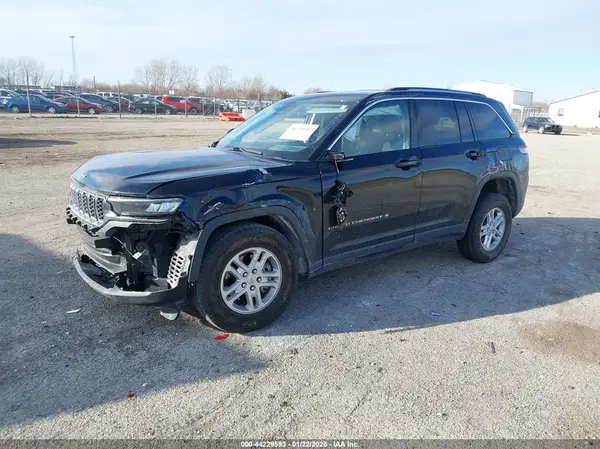 1C4RJHAG3PC640551 2023 JEEP GRAND CHEROKEE - Image 2