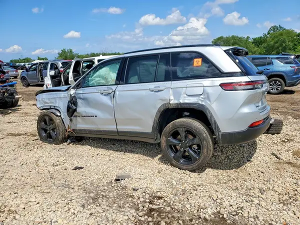 1C4RJHAG3R8536938 2024 JEEP GRAND CHEROKEE - Image 2