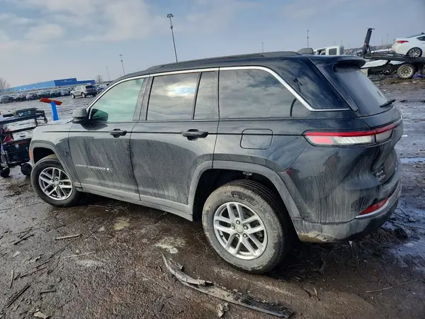 1C4RJHAG3R8590286 2024 JEEP GRAND CHEROKEE - Image 2