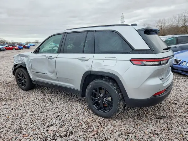 1C4RJHAG3RC235213 2024 JEEP GRAND CHEROKEE - Image 2