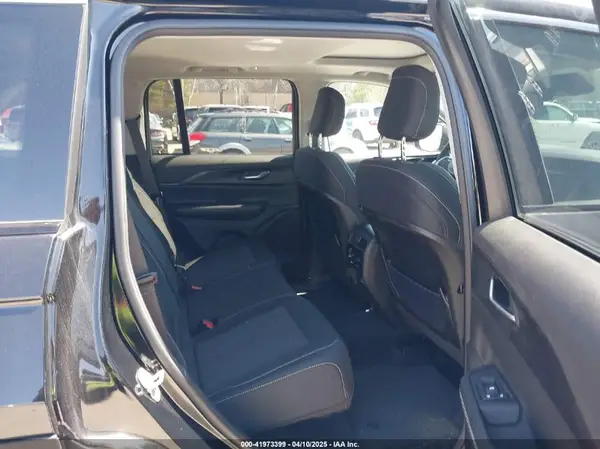 1C4RJHAG3RC697996 2024 JEEP GRAND CHEROKEE - Image 8