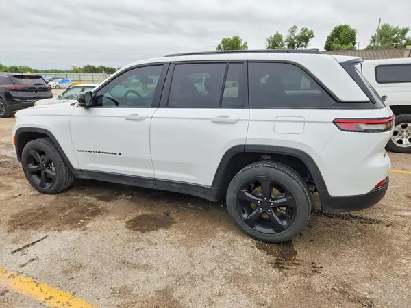 1C4RJHAG3RC706129 2024 JEEP GRAND CHEROKEE - Image 2