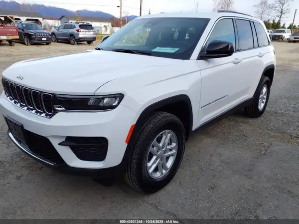 1C4RJHAG3SC373677 2025 JEEP GRAND CHEROKEE - Image 2