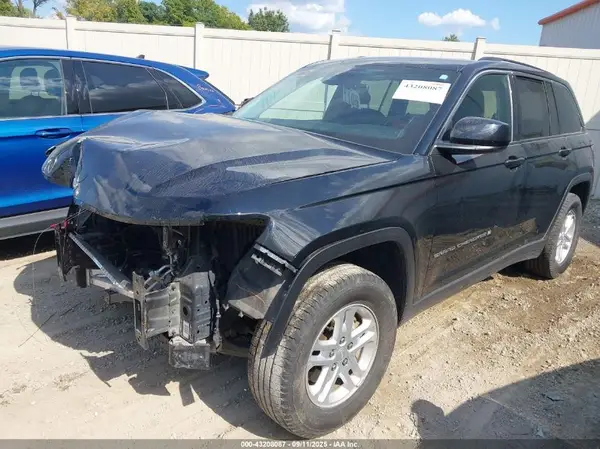 1C4RJHAG4PC527143 2023 JEEP GRAND CHEROKEE - Image 2