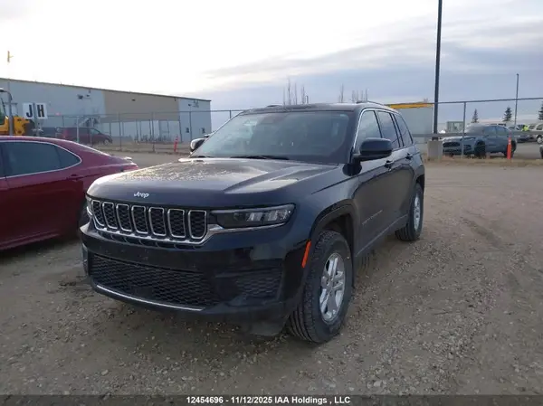 1C4RJHAG4PC539762 2023 JEEP GRAND CHEROKEE - Image 2