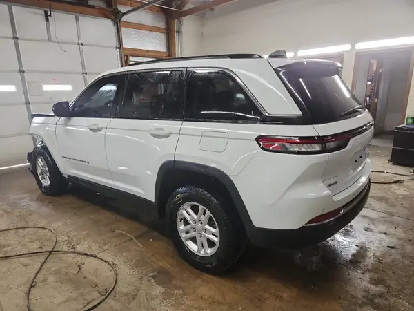 1C4RJHAG4PC543746 2023 JEEP GRAND CHEROKEE - Image 2