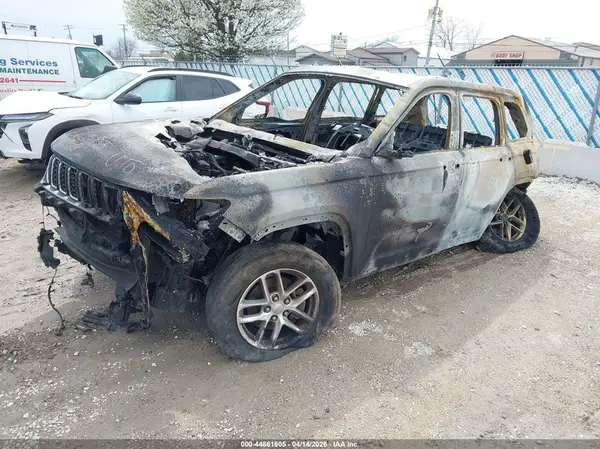 1C4RJHAG4PC548493 2023 JEEP GRAND CHEROKEE - Image 2