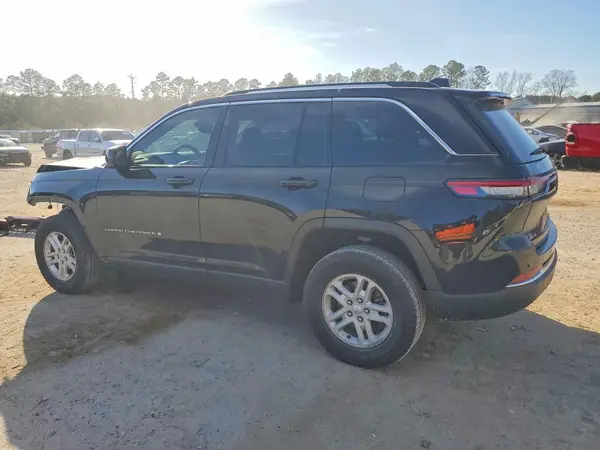 1C4RJHAG4PC585835 2023 JEEP GRAND CHEROKEE - Image 2