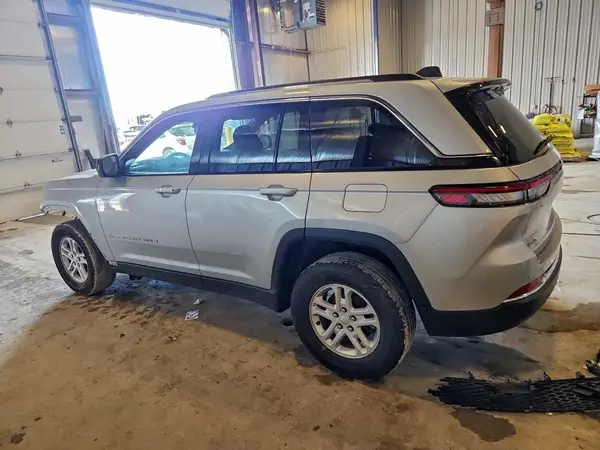 1C4RJHAG4PC673378 2023 JEEP GRAND CHEROKEE - Image 2