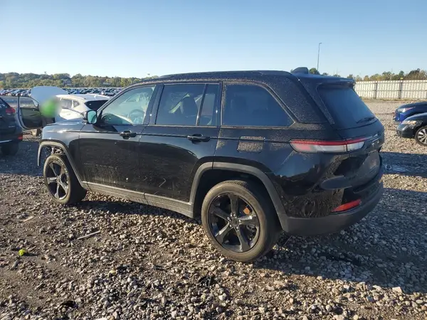 1C4RJHAG4R8930271 2024 JEEP GRAND CHEROKEE - Image 2