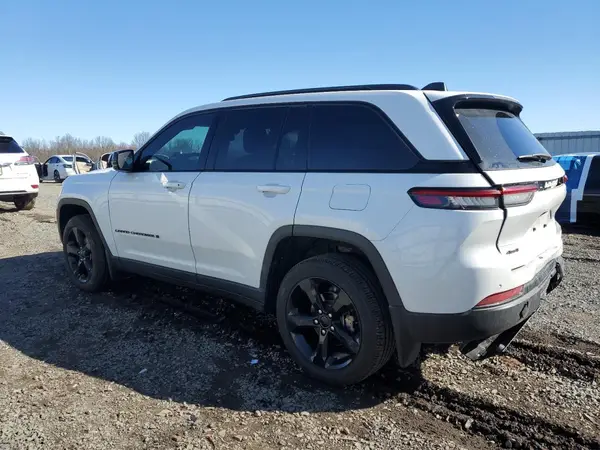 1C4RJHAG4RC680236 2024 JEEP GRAND CHEROKEE - Image 2