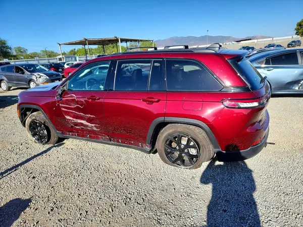 1C4RJHAG4SC366818 2025 JEEP GRAND CHEROKEE - Image 2
