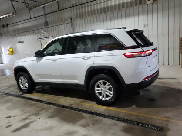 1C4RJHAG5PC530553 2023 JEEP GRAND CHEROKEE - Image 2