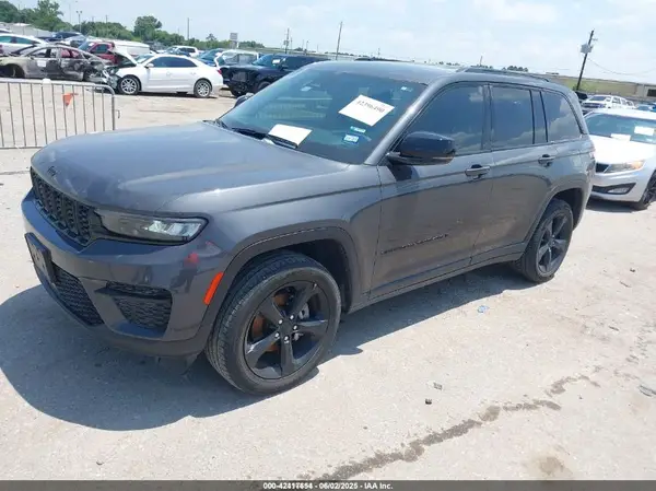 1C4RJHAG5PC545831 2023 JEEP GRAND CHEROKEE - Image 2
