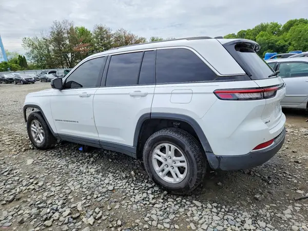 1C4RJHAG5PC560877 2023 JEEP GRAND CHEROKEE - Image 2