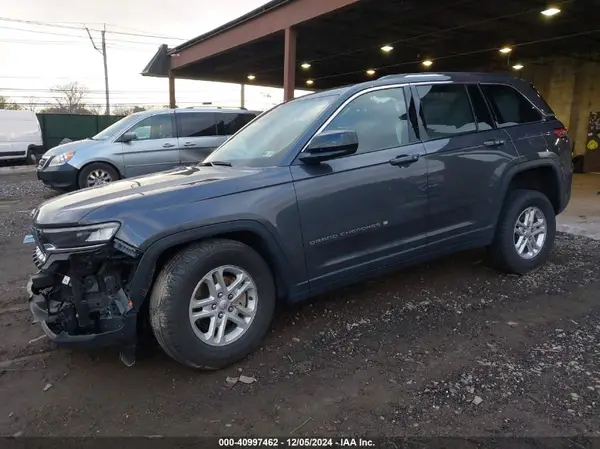 1C4RJHAG5PC561589 2023 JEEP GRAND CHEROKEE - Image 2