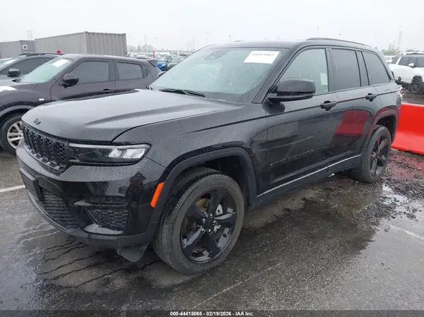 1C4RJHAG5PC586430 2023 JEEP GRAND CHEROKEE - Image 2