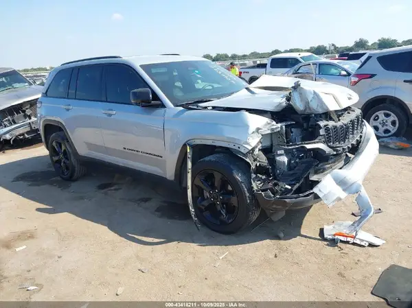 1C4RJHAG5PC659828 2023 JEEP GRAND CHEROKEE - Image 1