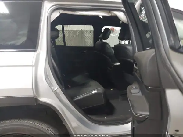 1C4RJHAG5PC669355 2023 JEEP GRAND CHEROKEE - Image 8