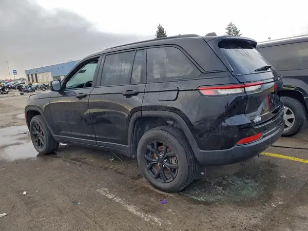 1C4RJHAG5R8575563 2024 JEEP GRAND CHEROKEE - Image 2
