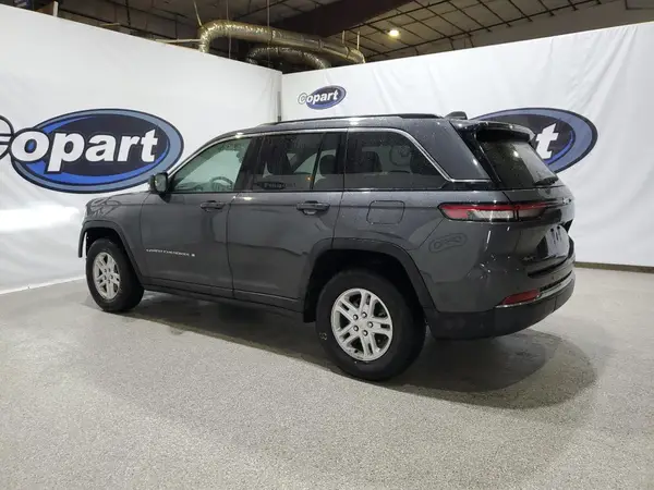 1C4RJHAG5R8954563 2024 JEEP GRAND CHEROKEE - Image 2