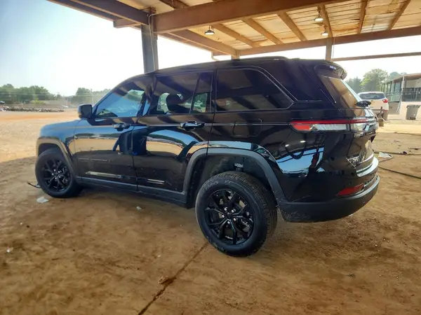 1C4RJHAG5RC109130 2024 JEEP GRAND CHEROKEE - Image 2
