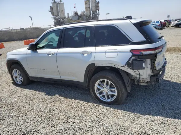 1C4RJHAG5RC210281 2024 JEEP GRAND CHEROKEE - Image 2