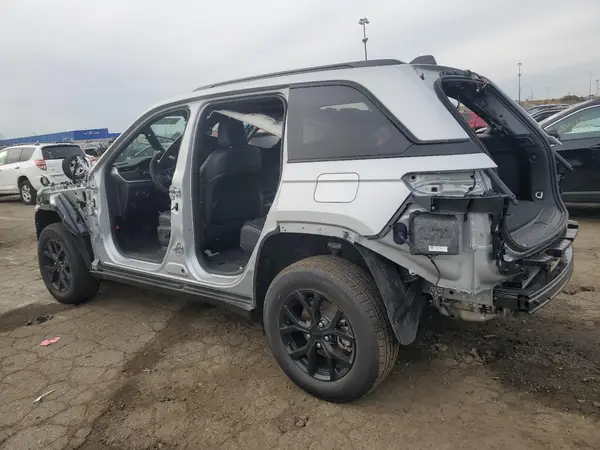 1C4RJHAG5RC236265 2024 JEEP GRAND CHEROKEE - Image 2