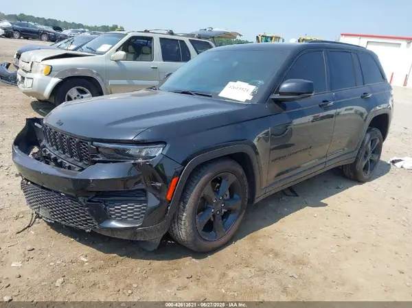1C4RJHAG5RC252675 2024 JEEP GRAND CHEROKEE - Image 2