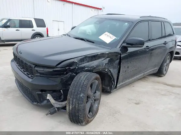 1C4RJHAG5RC259657 2024 JEEP GRAND CHEROKEE - Image 2