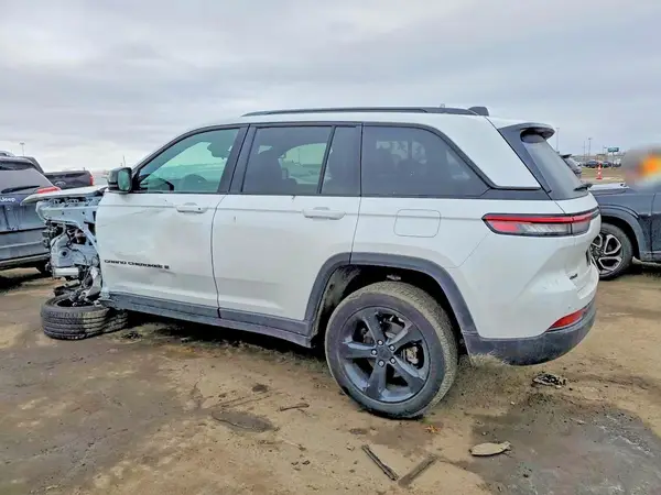 1C4RJHAG5SC279719 2025 JEEP GRAND CHEROKEE - Image 2