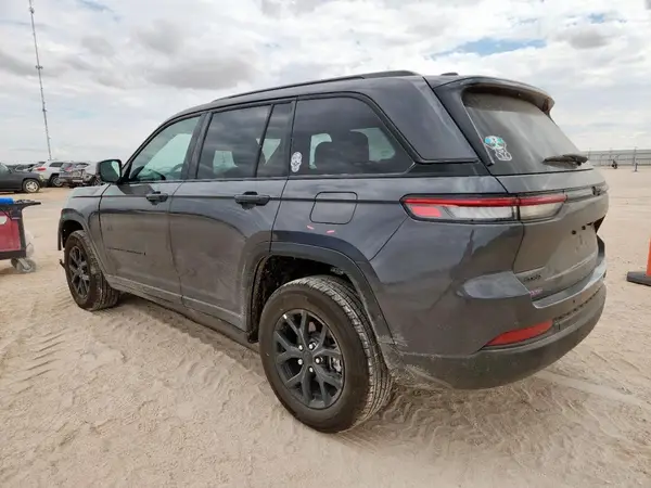 1C4RJHAG5SC303193 2025 JEEP GRAND CHEROKEE - Image 2
