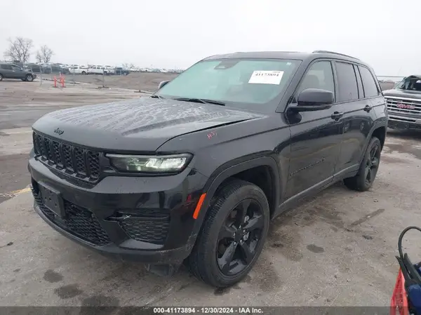 1C4RJHAG6PC552500 2023 JEEP GRAND CHEROKEE - Image 2