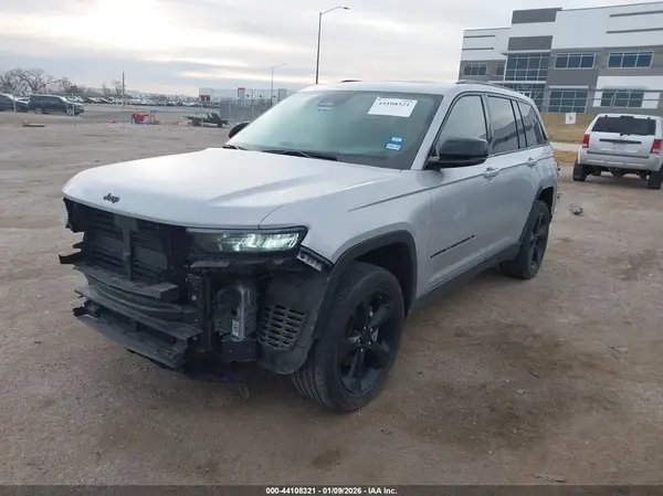 1C4RJHAG6PC593578 2023 JEEP GRAND CHEROKEE - Image 2