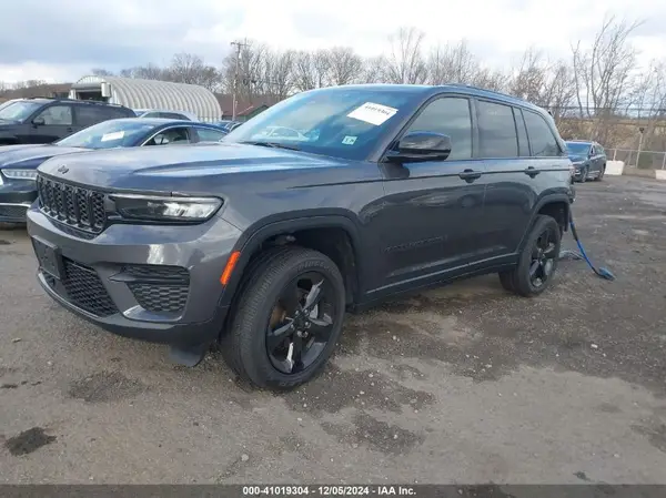 1C4RJHAG6PC600206 2023 JEEP GRAND CHEROKEE - Image 2