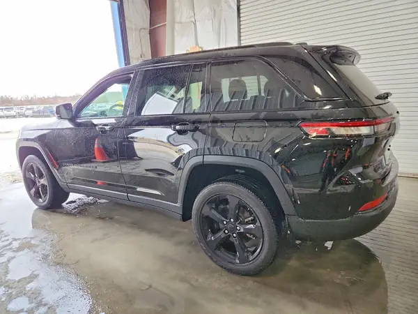 1C4RJHAG6PC609360 2023 JEEP GRAND CHEROKEE - Image 2