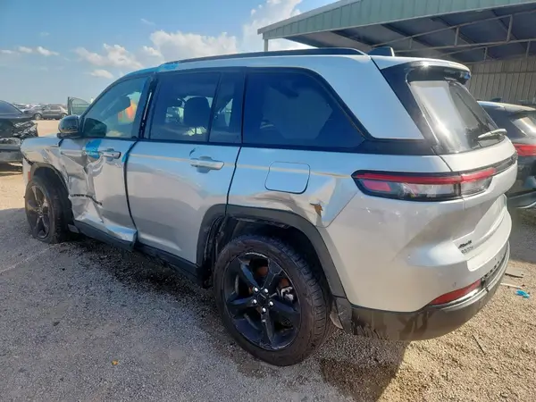 1C4RJHAG6PC669316 2023 JEEP GRAND CHEROKEE - Image 2