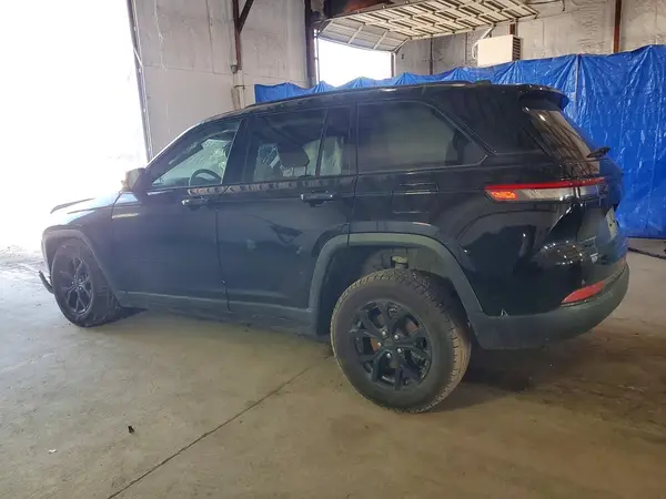 1C4RJHAG6R8939523 2024 JEEP GRAND CHEROKEE - Image 2