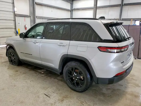 1C4RJHAG6RC124560 2024 JEEP GRAND CHEROKEE - Image 2
