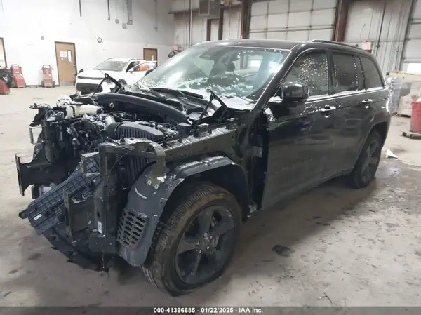 1C4RJHAG6RC255066 2024 JEEP GRAND CHEROKEE - Image 2