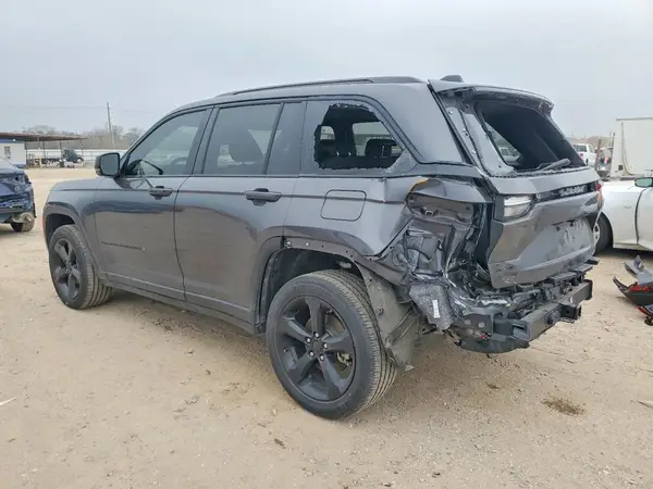 1C4RJHAG6RC679184 2024 JEEP GRAND CHEROKEE - Image 2