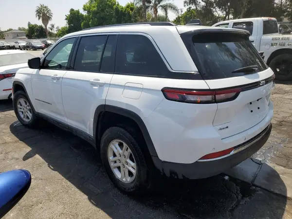1C4RJHAG6RC700437 2024 JEEP GRAND CHEROKEE - Image 2