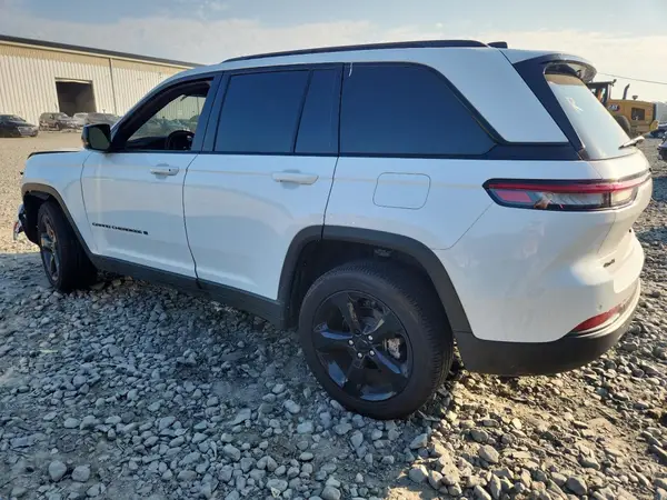 1C4RJHAG6SC277946 2025 JEEP GRAND CHEROKEE - Image 2