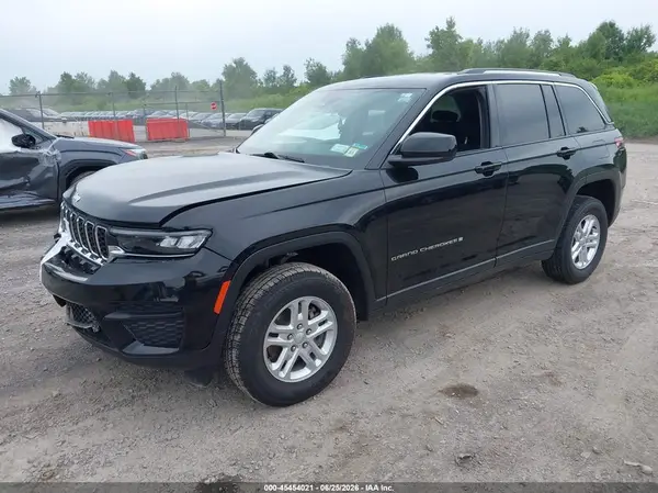 1C4RJHAG7PC513303 2023 JEEP GRAND CHEROKEE - Image 2