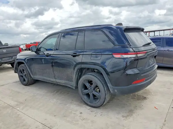 1C4RJHAG7PC528917 2023 JEEP GRAND CHEROKEE - Image 2