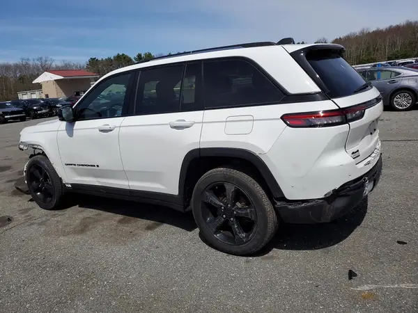1C4RJHAG7PC530828 2023 JEEP GRAND CHEROKEE - Image 2
