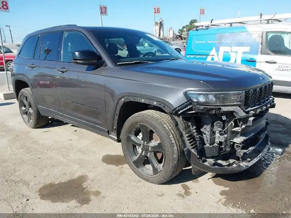 1C4RJHAG7PC545975 2023 JEEP GRAND CHEROKEE - Image 1