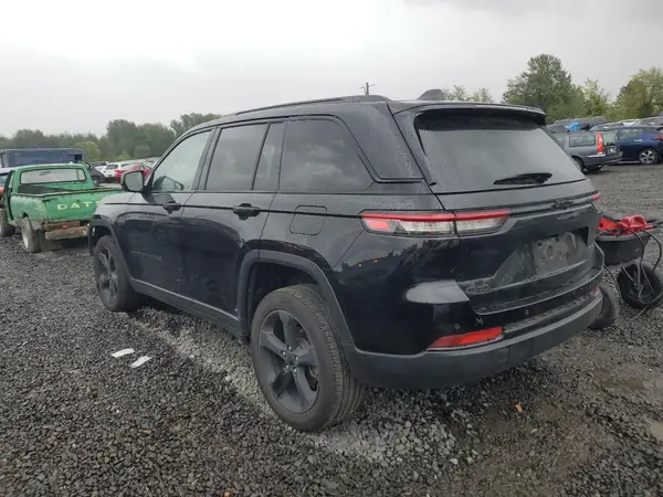1C4RJHAG7PC565823 2023 JEEP GRAND CHEROKEE - Image 2