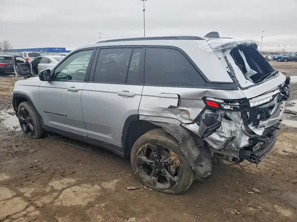 1C4RJHAG7PC594710 2023 JEEP GRAND CHEROKEE - Image 2