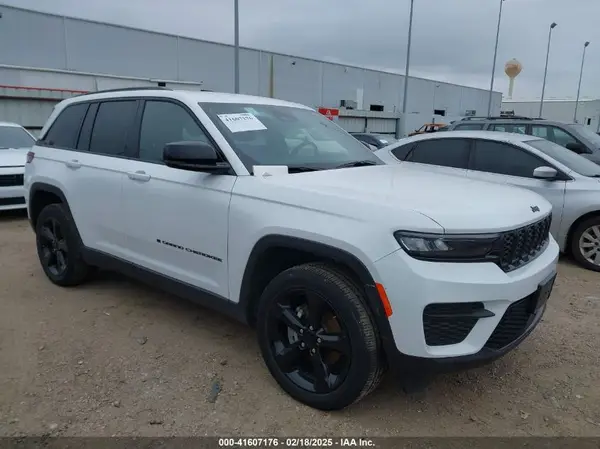 1C4RJHAG7PC640598 2023 JEEP GRAND CHEROKEE - Image 1